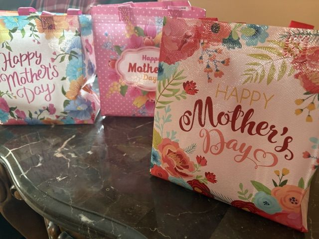mom day gift bag